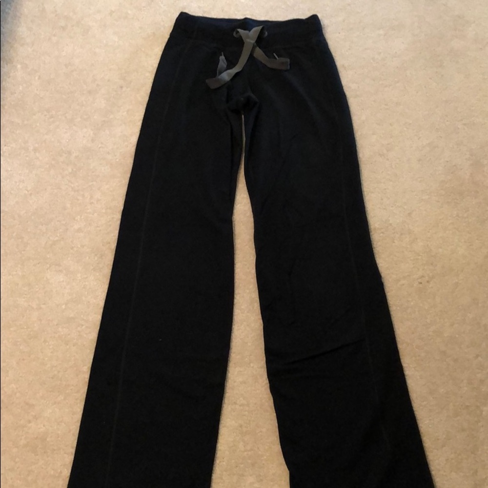 Black lululemon sweat pants 2